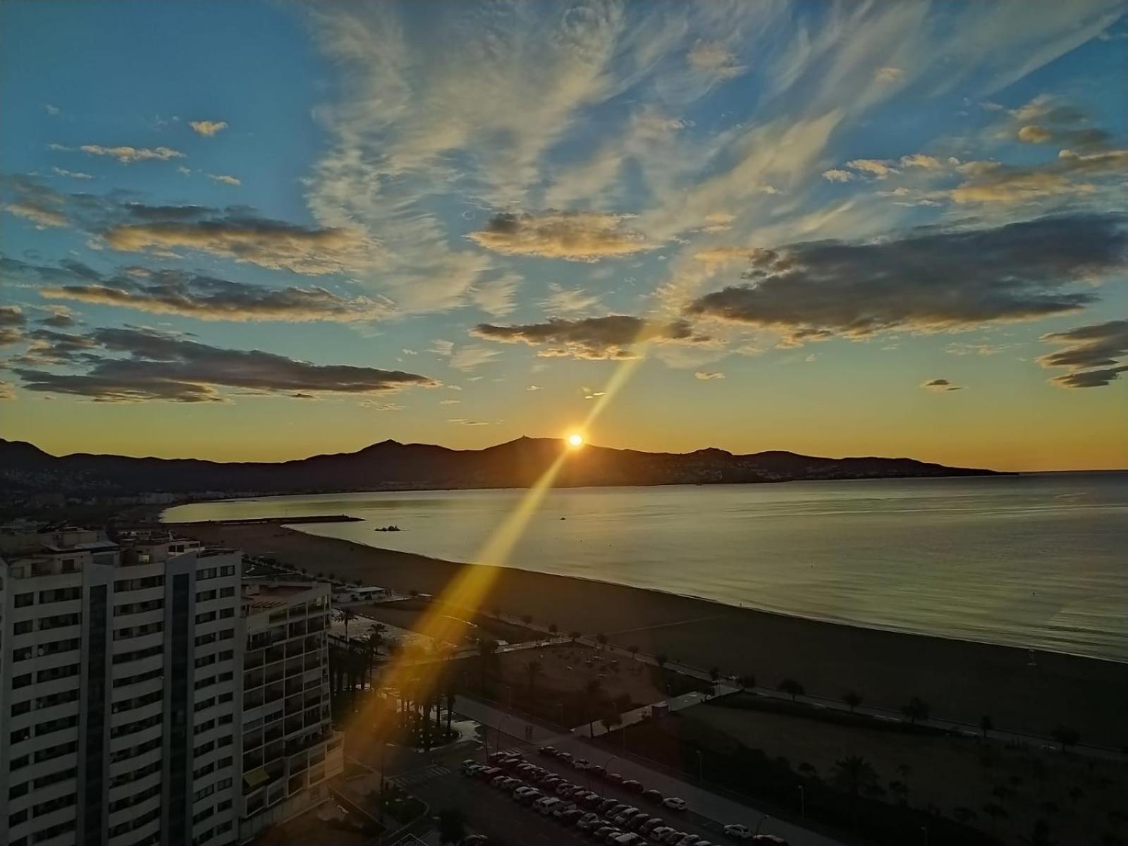 Apartamento Vistas Al Mar Aire Acondicionado Wifi 엠푸리아브라바 외부 사진